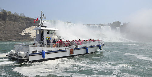 Bateau touristique - Niagara Falls - All American Marine - in-bord hydrojet / en aluminium
