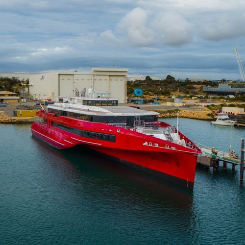 Ferry à passagers trimaran - QUEEN BEETLE - Austal USA - à grande vitesse