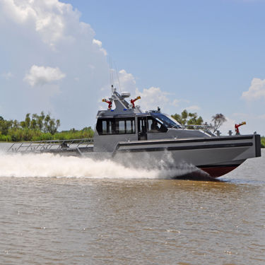 Bateau pompier - 55 DEFIANT  - Metal Shark Aluminum Boats - in-bord / en aluminium