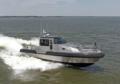 Bateau pompier - 45 DEFIANT  - Metal Shark Aluminum Boats - in-bord hydrojet / en aluminium