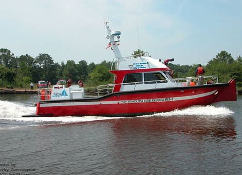 Bateau pompier - FireStorm 46/48 - Metalcraft Marine Inc - in-bord hydrojet / en aluminium