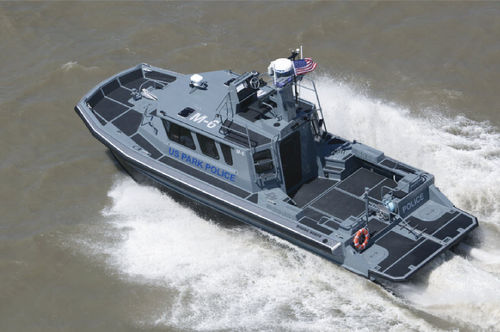 Bateau de surveillance - M1 - 44' - Moose Boats, Inc. - catamaran / in-bord hydrojet / diesel