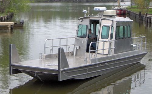 Barge de travail - 31’x9′ - Scully's Aluminum Boats - hors-bord / en aluminium