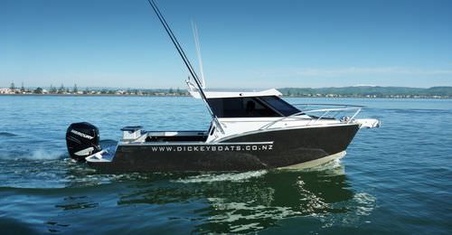 Cabin-cruiser hors-bord - CUSTOM 750 - Dickey Boats Limited - hard-top / de pêche sportive