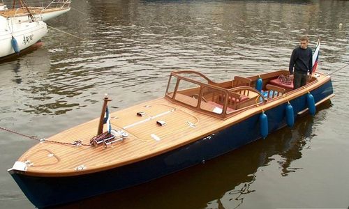 Runabout in-bord - Dolfin-28 - Morozov Yachts - carène à redan / en bois / max. 6 personnes