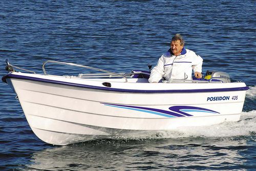 Coque open hors-bord - FISH 4.35 T - Biskinis Bros S.A. - à console centrale / de pêche sportive / max. 5 personnes