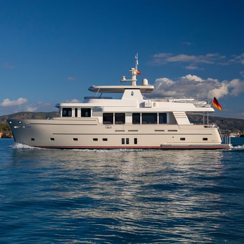 Motor-yacht de croisière - FELIS - Van der Valk Shipyard - explorer / avec timonerie / 4 cabines