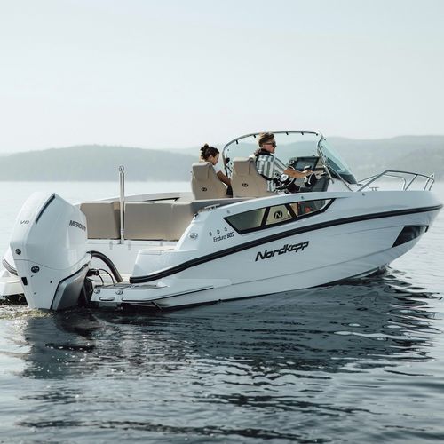 Coque open hors-bord - ENDURO 805 - Nordkapp Boats - à console centrale / bow-rider / de ski nautique