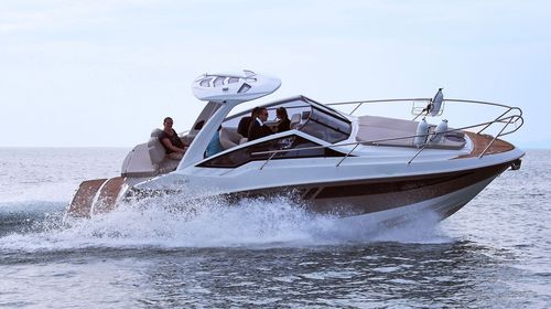 Cabin-cruiser in-bord - 28 SC - Cobrey Yachts - open / de sport / max. 8 personnes