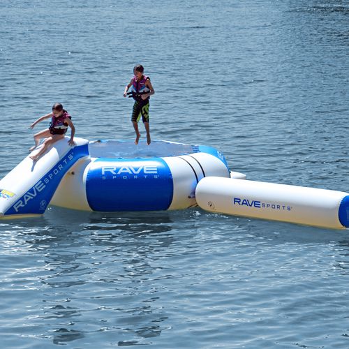 Parc aquatique - Splash Zone Plus - RAVE Sports - pour base de loisirs / gonflable