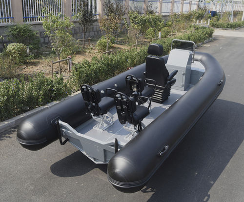 Bateau pneumatique hors-bord - HYP520-W - Qingdao Lian Ya Boat Co.,Ltd. - essence / RIB / à console centrale