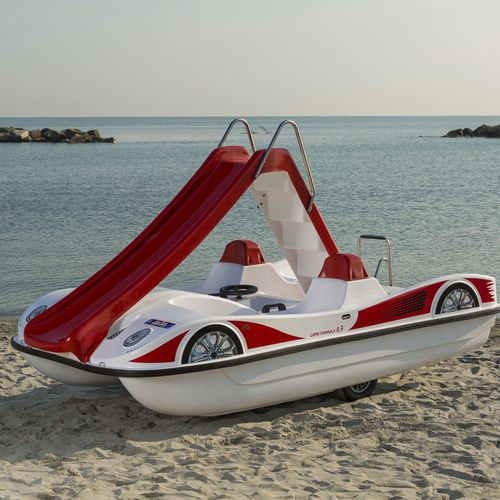 Bateau à pédales 4 places - Capri Formula 3.30 - CNA Centro Nautico Adriatico - avec toboggan