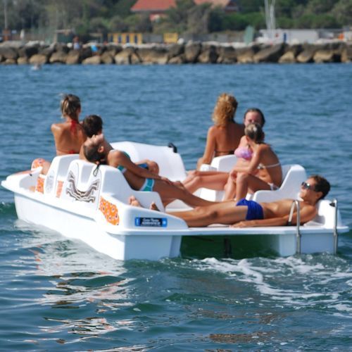 Bateau à pédales 6 places - Capri Motorò - CNA Centro Nautico Adriatico - en plastique