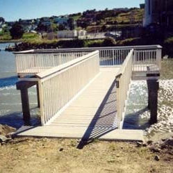 Ponton flottant - Topper Industries - pour la pêche / pour marina / en bois