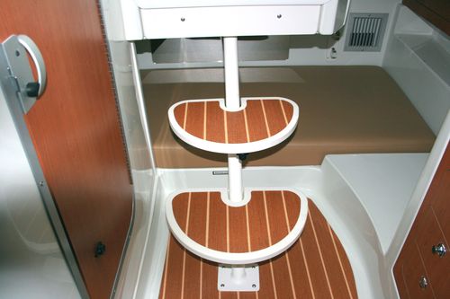 Marche en plastique pour bateau - Teak Isle Mfg.