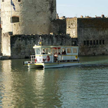 Bateau promenade - Passeur La Rochelle - Alternatives Energies - catamaran / électrique