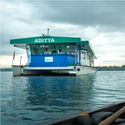 Bateau à passagers - ADITYA - Alternatives Energies - catamaran / solaire électrique / zéro émission
