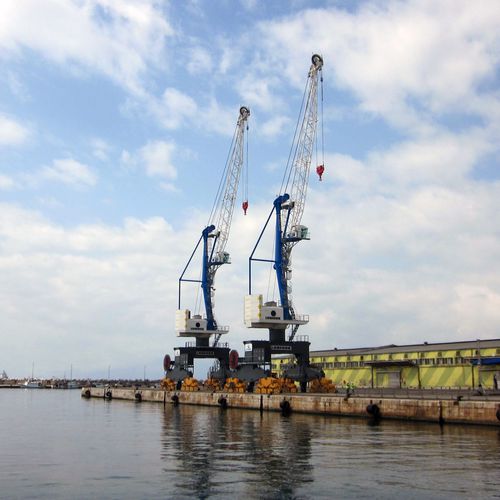 Grue portuaire - LPS Series - Liebherr-International Deutschland - sur rail / à flèche relevable