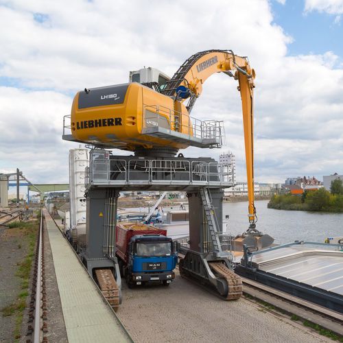 NZG - GRUE portuaire sur pneus - LIEBHERR LRS545 - 1/50 - NZG960 £189.00 - UK