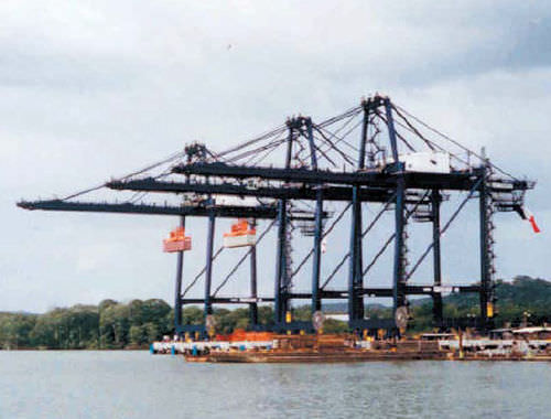 Portique à conteneurs Super Post-Panamax - Hyundai Samho Crane Division