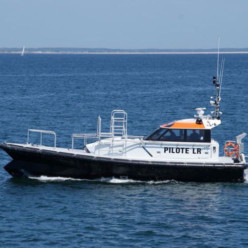 Bateau pilote - ORC 136 - Bernard Shipyard - in-bord / auto-redressant