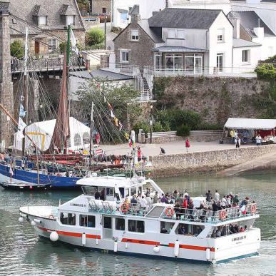 Bateau à passagers - Angelus - Bernard Shipyard - in-bord / GRP
