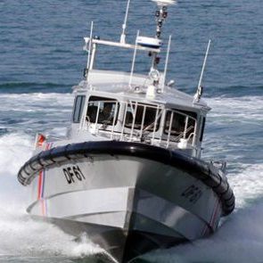 Bateau de surveillance - Bernard Shipyard - hors-bord