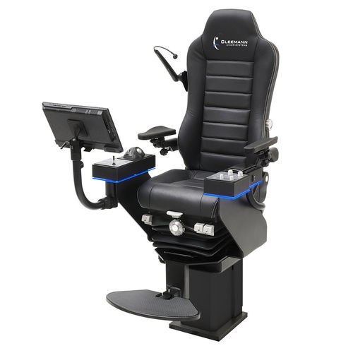 Siège pilote - COMMANDER L  - Cleemann Chair-Systems - pour navire / avec accoudoirs / avec poste de commande intégré