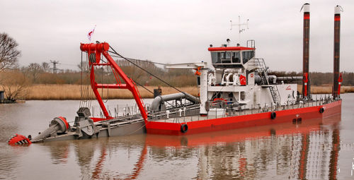 Navire spécial drague suceuse à désagrégateur - Beaver B65 DDSP - Royal IHC
