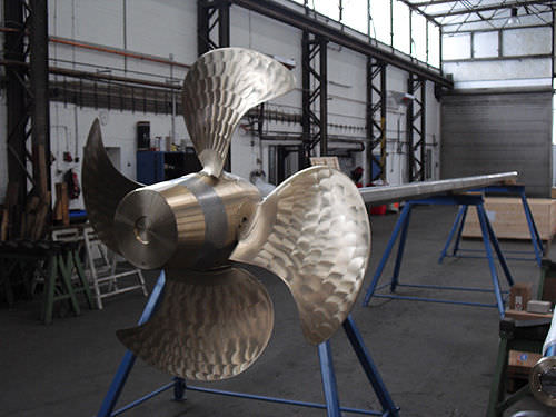 Hélice pour navire - CPP - Schaffran Propeller + Service - à pas variable / ligne d'arbre / 4 pales