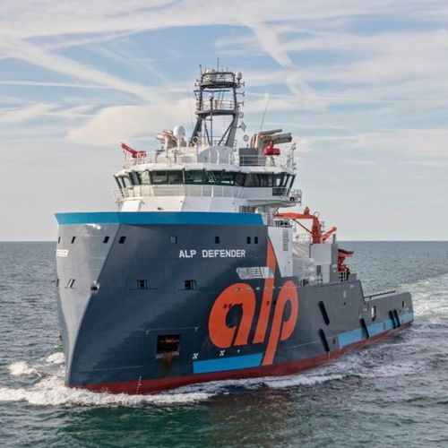 Navire de service offshore remorqueur manoeuvreur d'ancres - AHT - Boka Defender - ULSTEIN