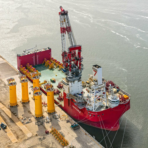 Navire de service offshore pour construction - Seaway Alfa Lift - ULSTEIN - transporteur de charges lourdes