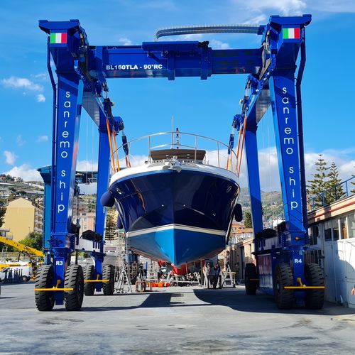 Travel lift contrôlé à distance - BL160TLA-90°RC - BOAT LIFT - toutes roues directrices / pour charge lourde / avec traverse réglable en largeur