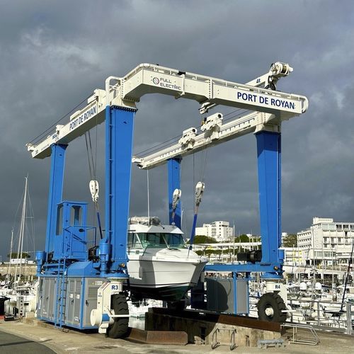 Travel lift contrôlé à distance - BL30TLE-90°DSC - BOAT LIFT - électrique