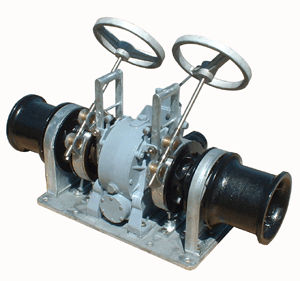 Treuil pour navire - Spencer Carter - pour manoeuvre d'ancre / à entraînement hydraulique / tambour simple