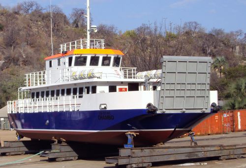 Bateau à passagers - 24 - Estaleiros Navais de Peniche - bateau de service / in-bord / GRP