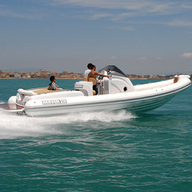 Bateau pneumatique in-bord - 28 WA - Heaven Gommoni - bimoteur / semi-rigide / à console centrale
