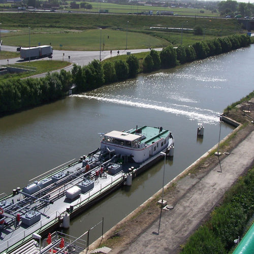 Barrage antipollution - HYDROTECHNIK LÜBECK GMBH - bulles d'air / pour rivière / pneumatique