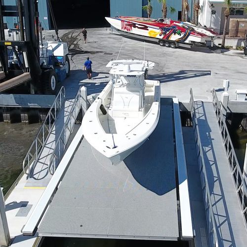 Ascenseur à bateaux - PLT - Italia Marine - flottant / hydraulique / en aluminium