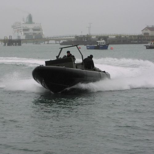 Bateau de service - ORC - FCV - HolyHead Marine Services - in-bord / en aluminium / bateau pneumatique semi-rigide