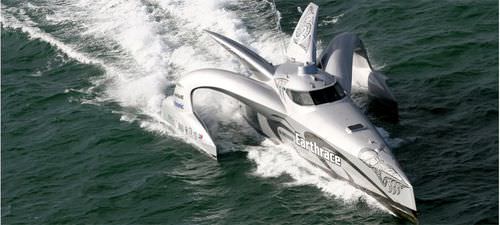 Motor-yacht trimaran à moteur - Earthrace / Ady Gil - LOMOcean Design - rapide / avec timonerie / à déplacement