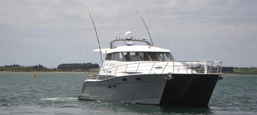 Vedette catamaran - Solitaire - LOMOcean Design - in-bord / de pêche sportive