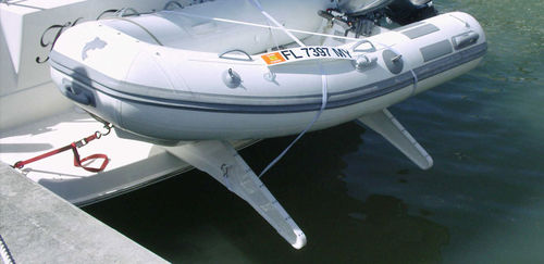 Support d'annexe pour plate-forme - Slide On - UMT MARINE LLC - pour bateau / pour yacht