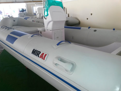 Bateau pneumatique hors-bord - 5,00 mt - MIRAI - RIB / à console centrale / max. 8 personnes