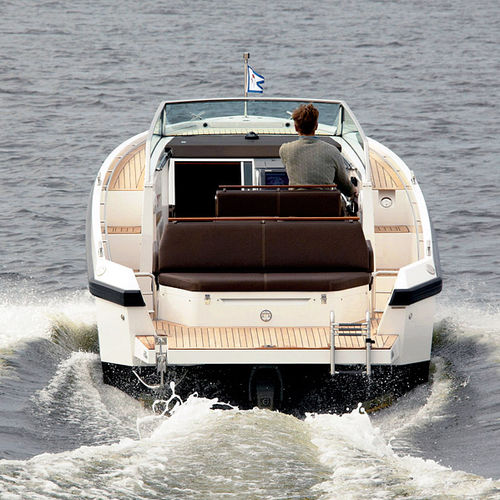 Walkaround in-bord - 26  - Delta POwerboats - diesel / à double console / à cockpit ouvert