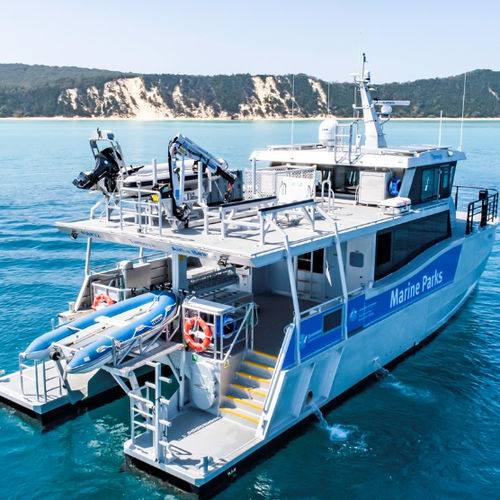 Bateau de support pour la plongée - Tamoya - Incat Crowther - bateau de débarquement / in-bord / en aluminium