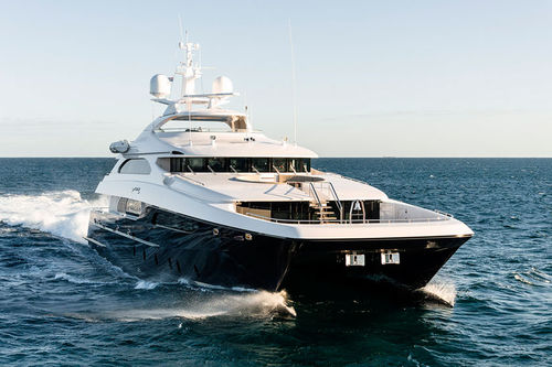Motor-yacht catamaran - Zenith - Incat Crowther - de croisière / avec timonerie / à déplacement