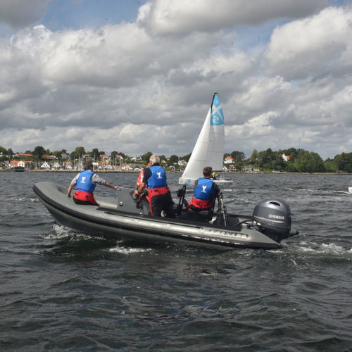 Bateau pneumatique hors-bord - 5.8M - Tornado Boats - semi-rigide / open / à console jockey