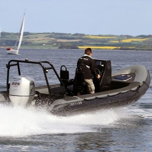 Bateau pneumatique hors-bord - 6.8M - Tornado Boats - RIB / à console centrale / open