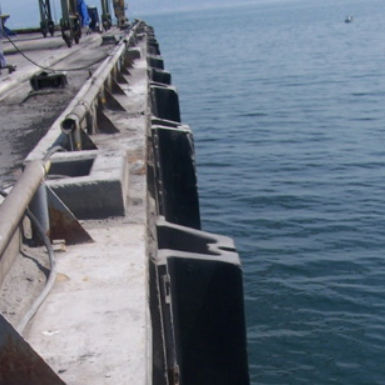 Pare-battage pour remorqueur - W series - Qingdao Evergreen Maritime CO.,LTD - en forme de W